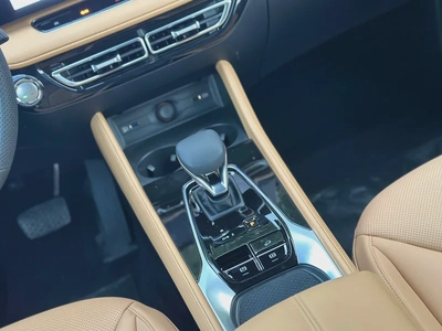 MG l HS LUXURY 2025 GCC I FULL OPTION-12