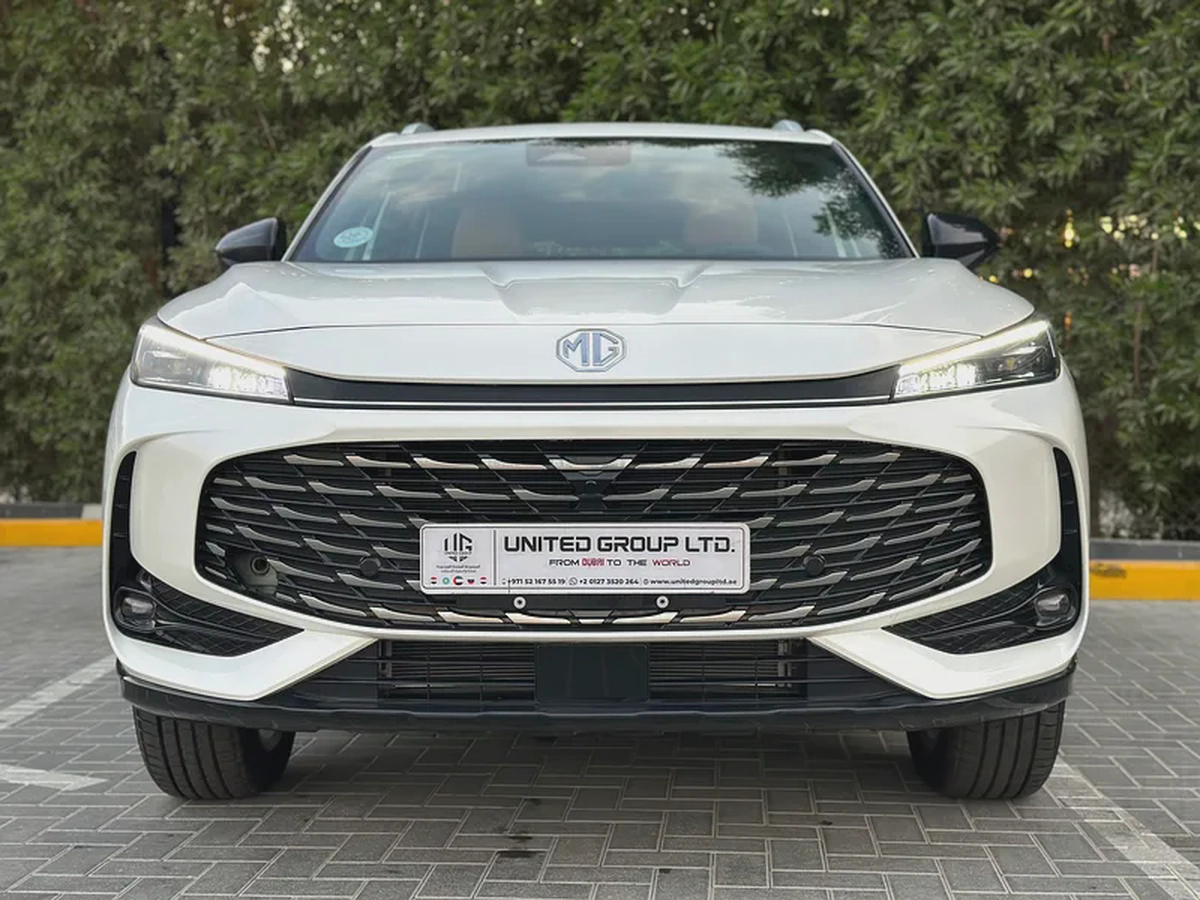MG l HS LUXURY 2025 GCC I FULL OPTION-1-1