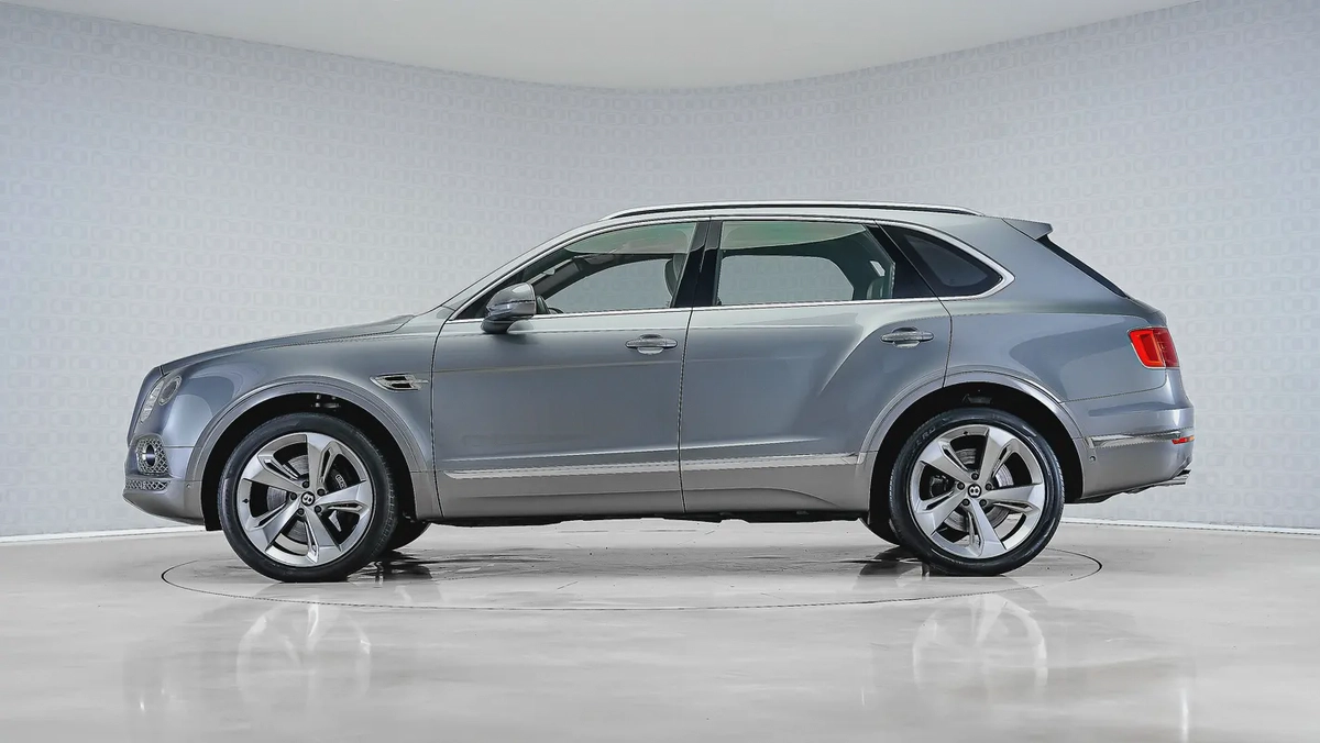 UAEs Very Best Example | 2 Years Free Servicing-10-10
