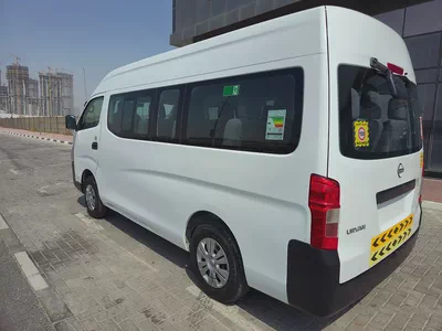 Nissan Urvan 13 Seater Manual 2023 Model GCC Specs With Full Service History In Perfect Condition-6
