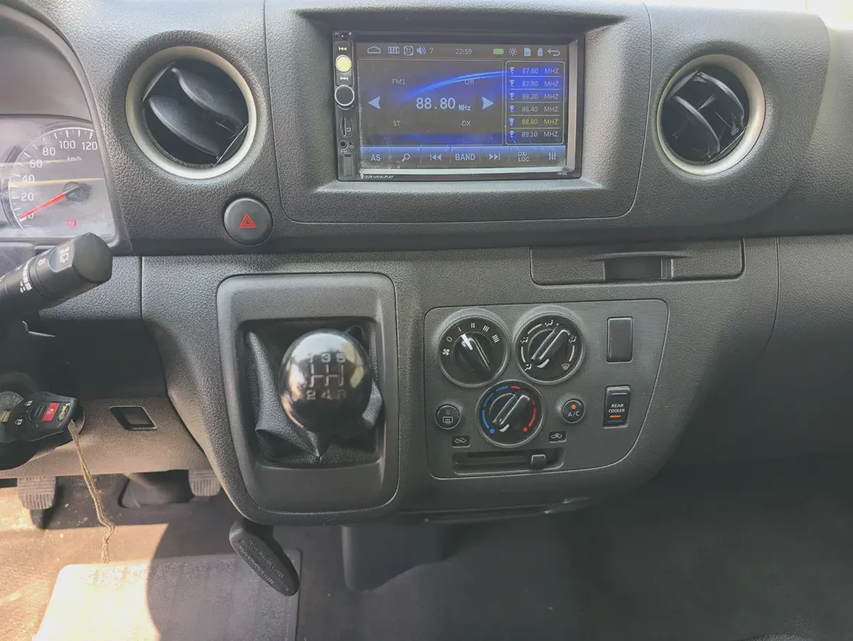 Nissan Urvan 13 Seater Manual 2023 Model GCC Specs With Full Service History In Perfect Condition-13-13