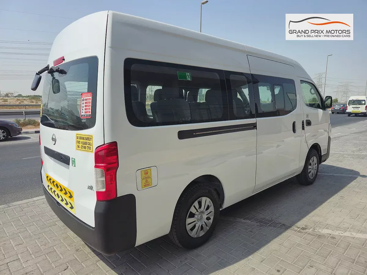 Nissan Urvan 13 Seater Manual 2023 Model GCC Specs With Full Service History In Perfect Condition-5-5
