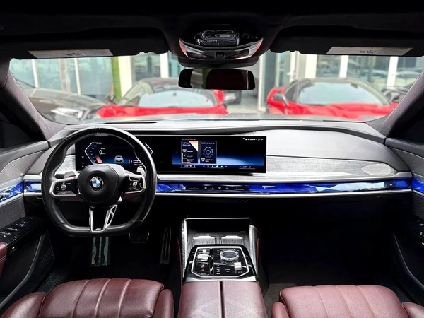 BMW 760i X DRIVE V VIP 2023 Zero Accidents Perfect Condition M Sport Package Full option