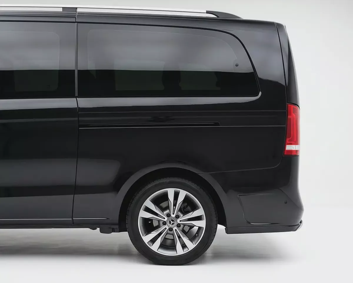 MERCEDES-BENZ V250 2018 l VIP SEATS | AED 3,562 / Monthly-4-4