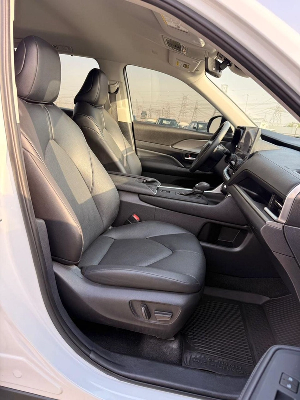 Toyota Grand Highlander XLE 2.4L  2024 model