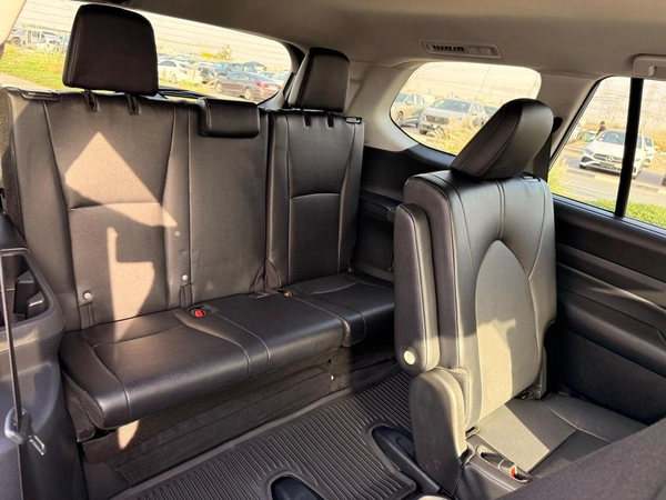 Toyota Grand Highlander XLE 2.4L  2024 model