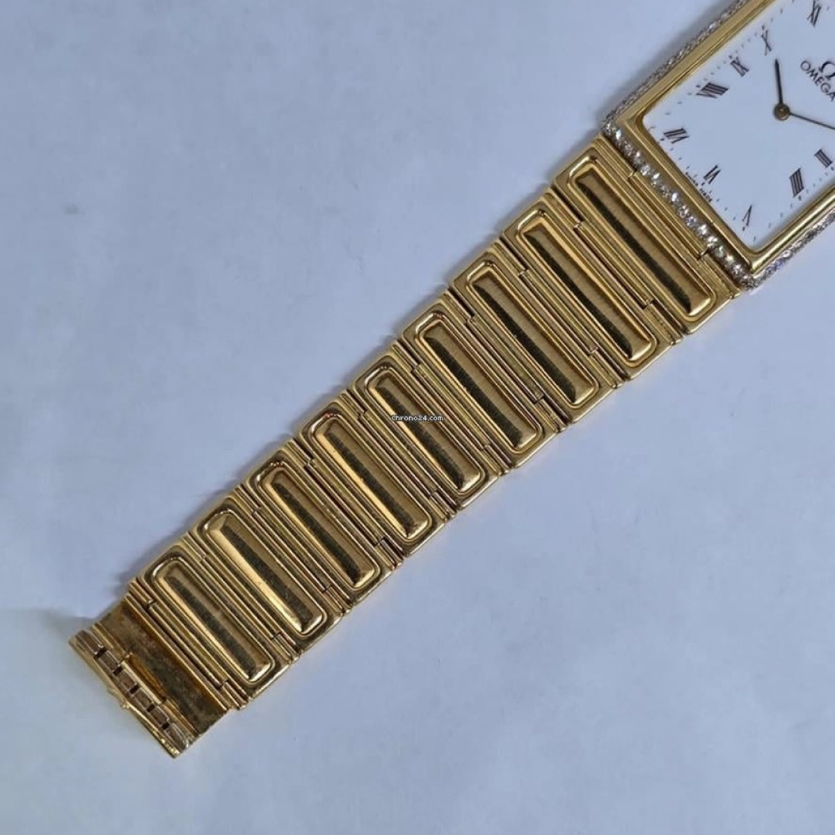 Omega Classic | Full Yellow Gold Vintage Bezel Diamond with White Dial | Used (Fair) | Year of production 2000 (Approximation) | No original box | No original papers-4-4