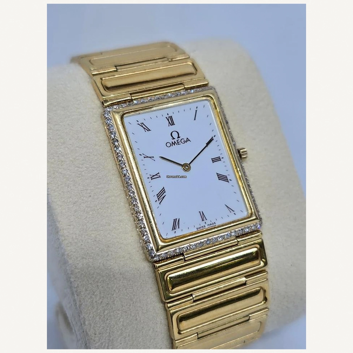 Omega Classic | Full Yellow Gold Vintage Bezel Diamond with White Dial | Used (Fair) | Year of production 2000 (Approximation) | No original box | No original papers-5-5