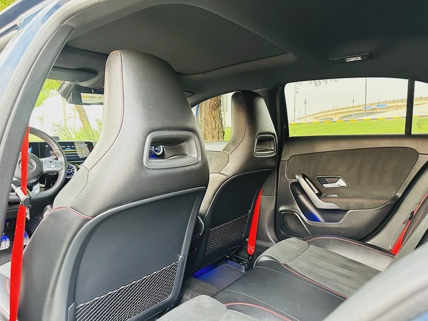 Mercedes Benz A45s AMG FREE ACCIDENT FULL OPTIONS