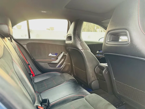 Mercedes Benz A45s AMG FREE ACCIDENT FULL OPTIONS