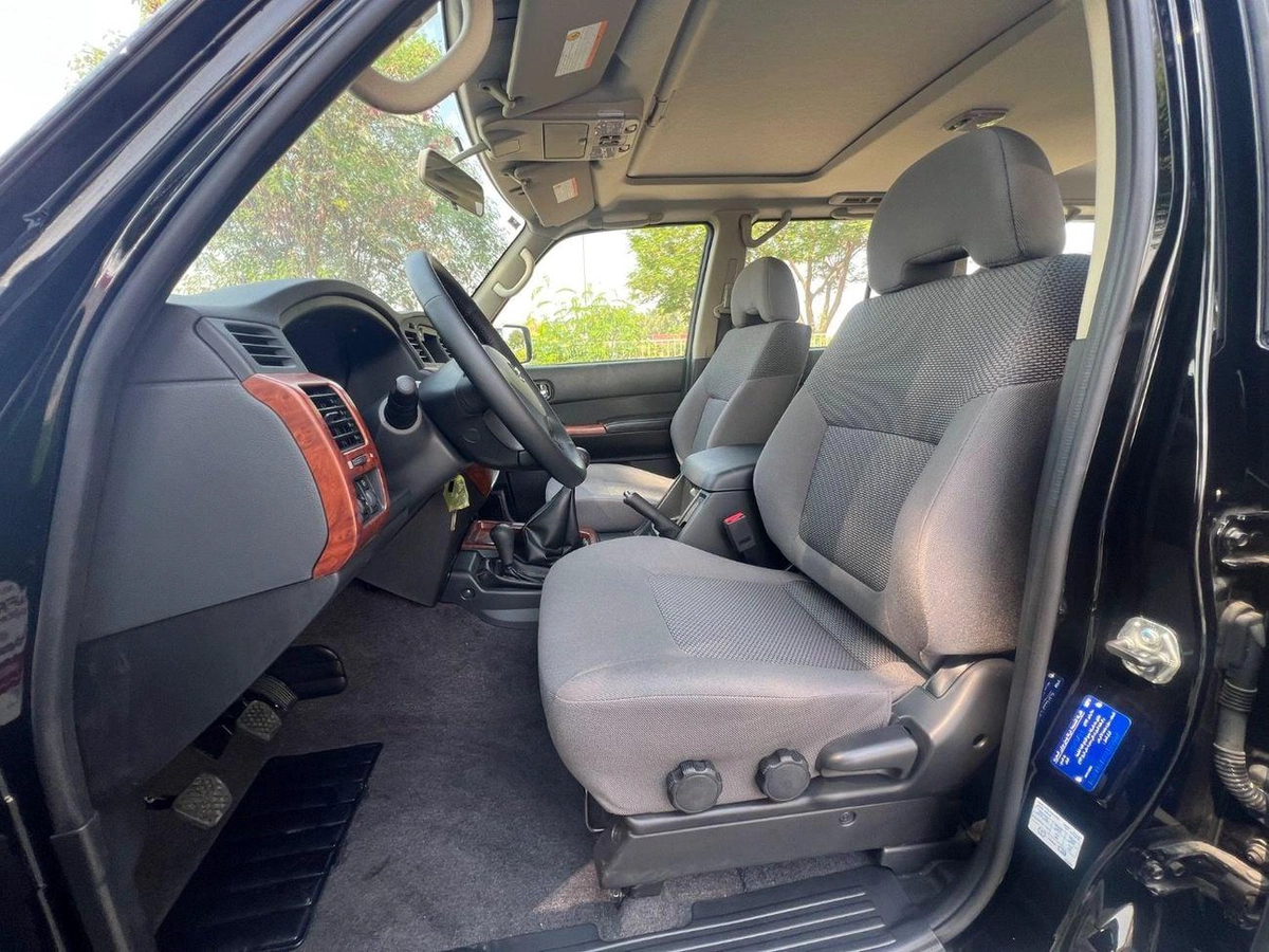 Nissan Patrol SAFARI SW Safari 4.8L M/T-9-0
