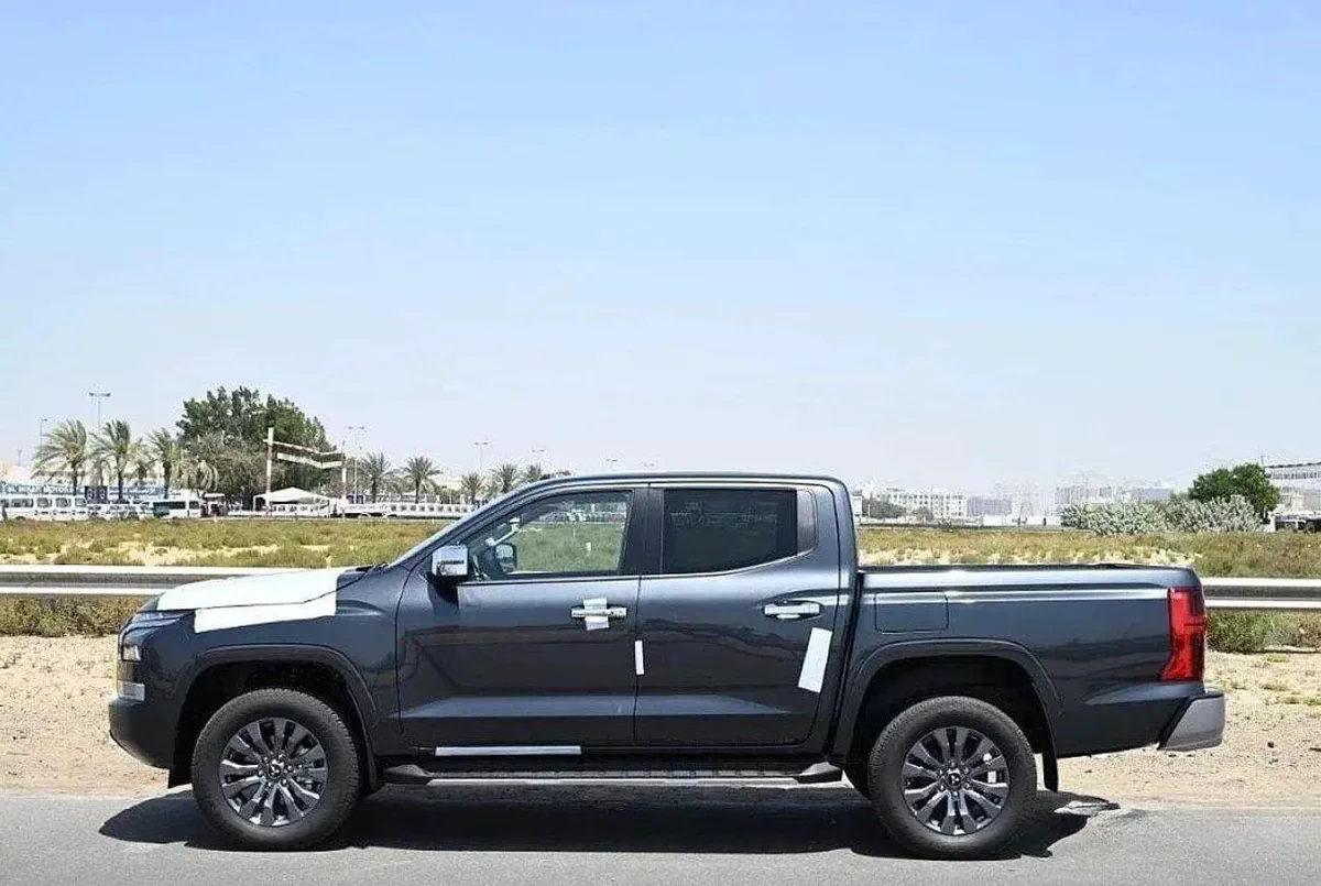 Mitsubishi L200 MITSUBISHI L200 SPORTERO DC 2.4D AT 4X4 MY2026–-2-0