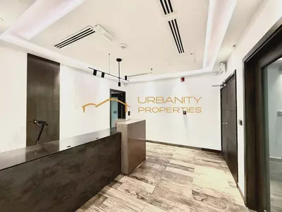 Amazing Multiple Views | Beautiful Layout | 7 Parkings | 3341 sqft-1