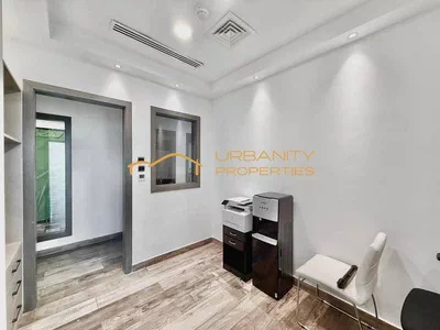 Amazing Multiple Views | Beautiful Layout | 7 Parkings | 3341 sqft-5