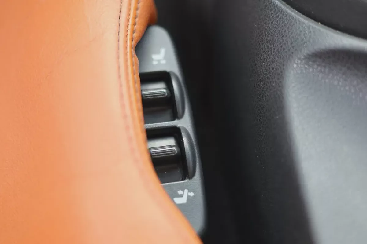 Used Nissan 370z 3.7L Coupe 2015-1-1
