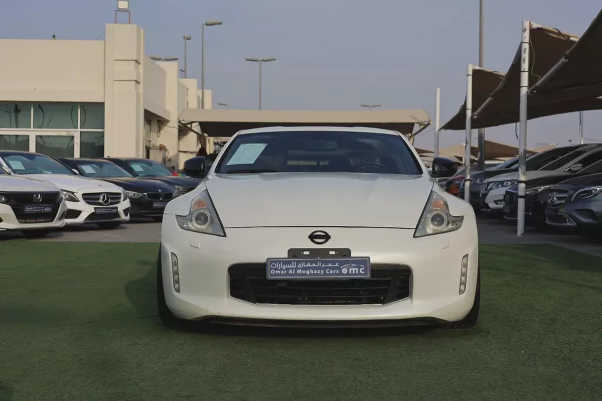 Used Nissan 370z 3.7L Coupe 2015-11-11