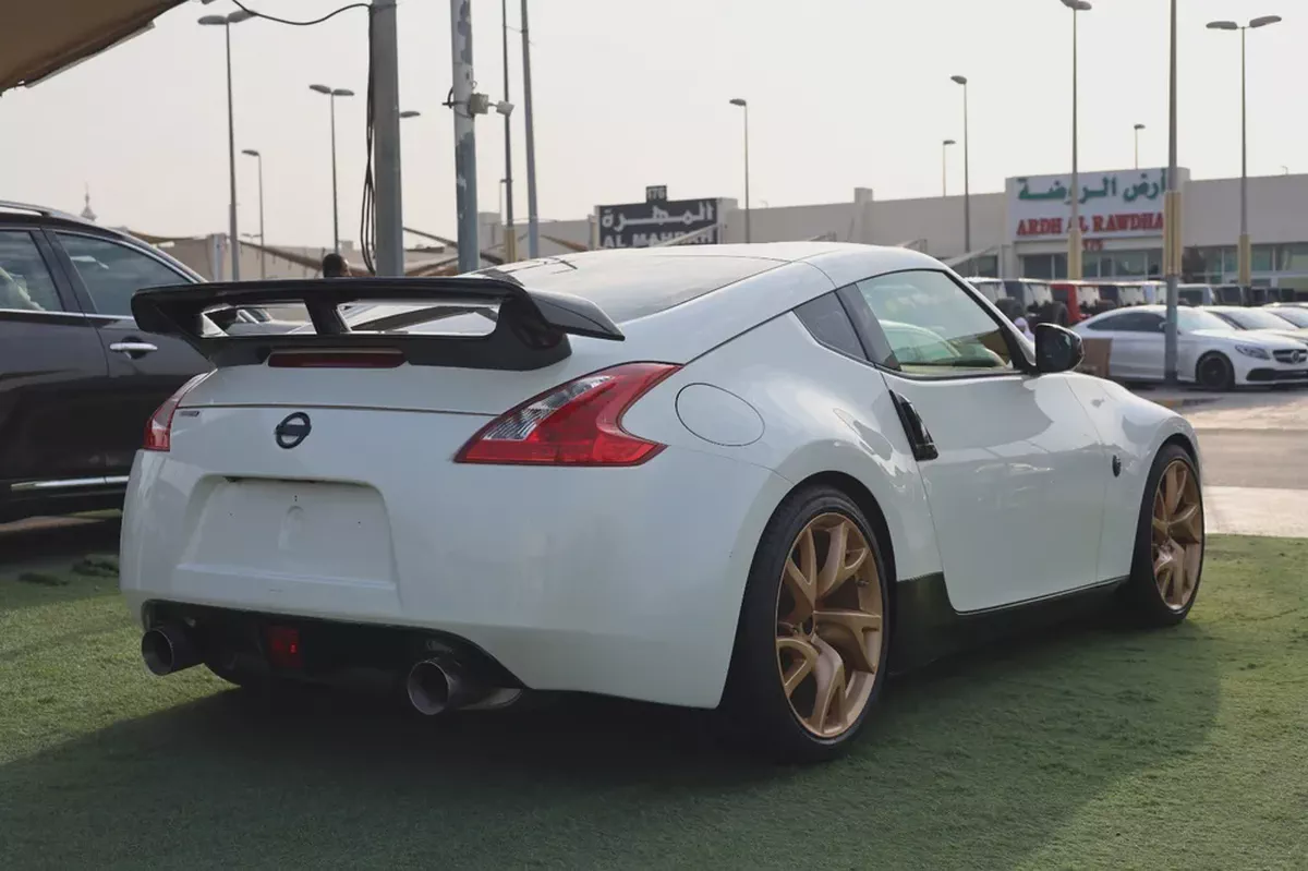 Used Nissan 370z 3.7L Coupe 2015-3-3