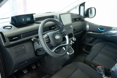 HYUNDAI STARIA 2.2L TURBO 11 SEATS DIESEL 2026-5