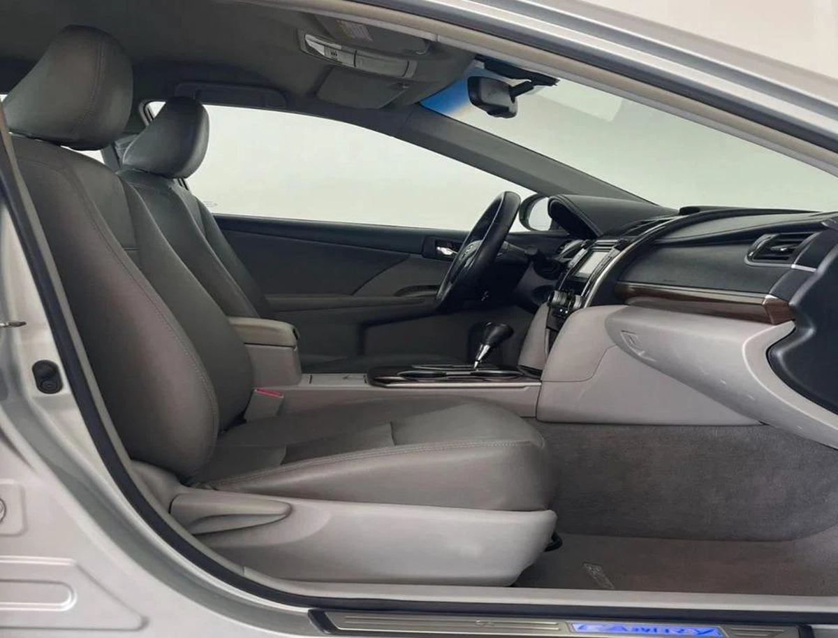 Toyota Camry SE 2.5L-4CYL EXCELLENT CONDITION LOW KILOMETER DRIVEN-11-11