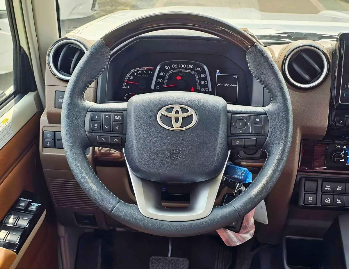 Toyota Land Cruiser 70 LC76 LX LC76 | 2.8L V4 DIESEL | 5 DOOR | DVD CAMER`| DIFF LOCK | LX FULL OPTION (CODE # HT76ZS)-7-0