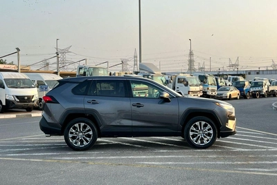 Toyota RAV4 2023 Toyota RAV4 XLE Premium Full Option - 2.5 V4 - Big Screen & Radar Sensor - Trunk Auto Push Star-8