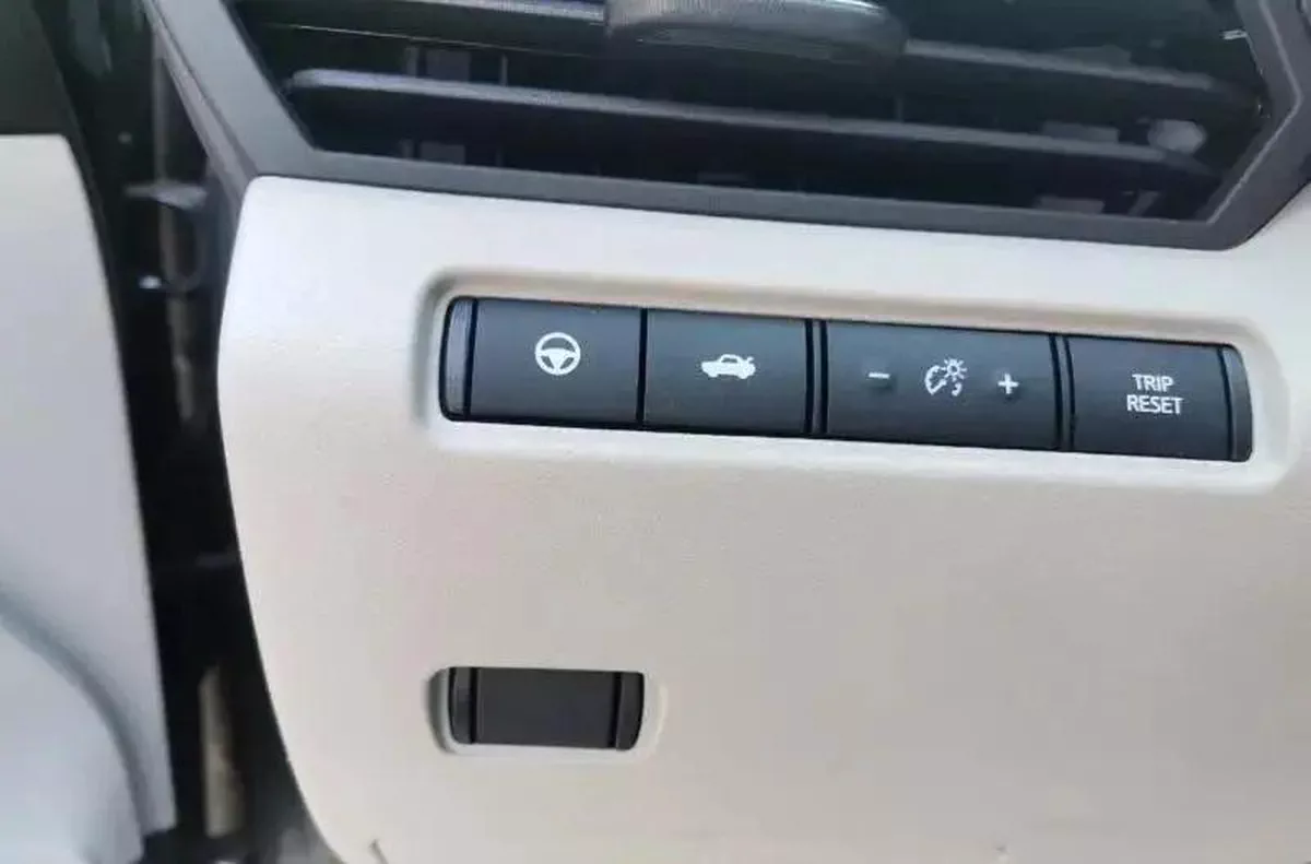 New Nissan Altima 2025 Grey – Modern Sedan-5-5