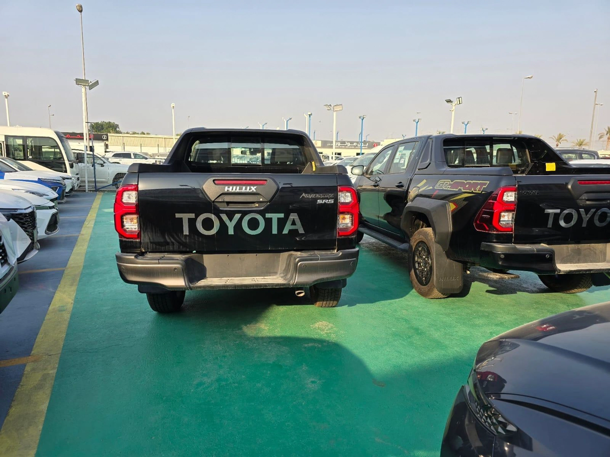 TOYOTA HILUX ADVENTURE DIESEL 2026 | BLACK EXTERIOR-6-6