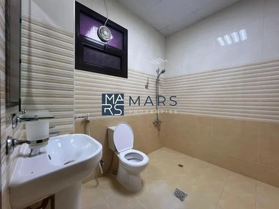 🏡 Luxurious 4-Bedroom Standalone Villa with Massive Plot in Al Suyoh, Sharjah🌟-9