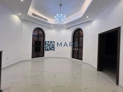 🏡 Luxurious 4-Bedroom Standalone Villa with Massive Plot in Al Suyoh, Sharjah🌟-10
