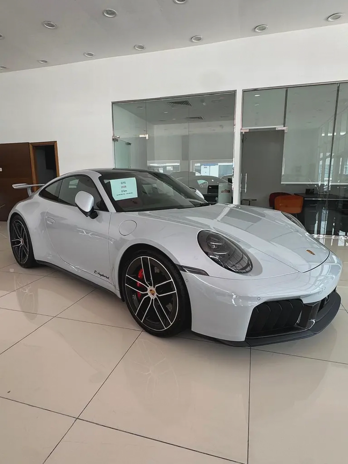 2026 Porsche 911 Carrera GTS - GCC Specs -
