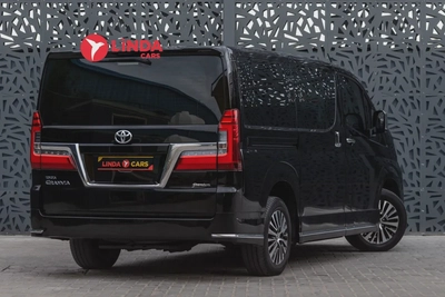 Toyota Granvia 2020-3
