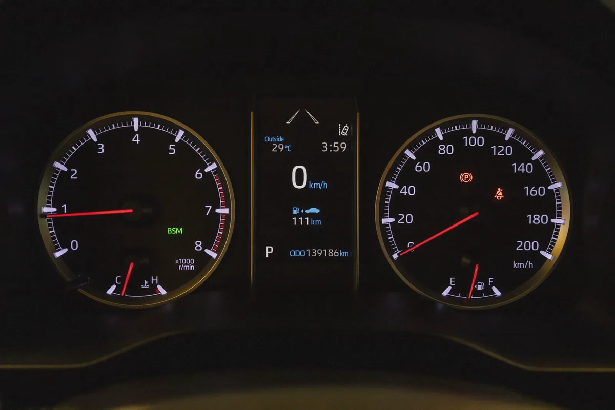 Toyota Granvia 2020-23-23