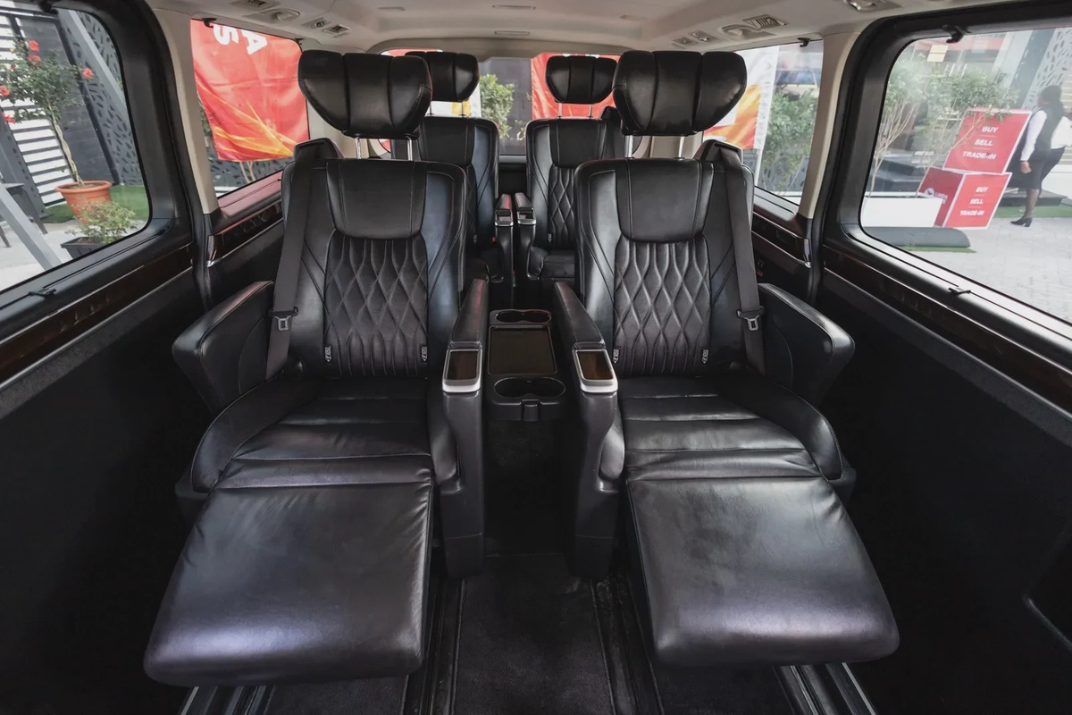 Toyota Granvia 2020-15-15