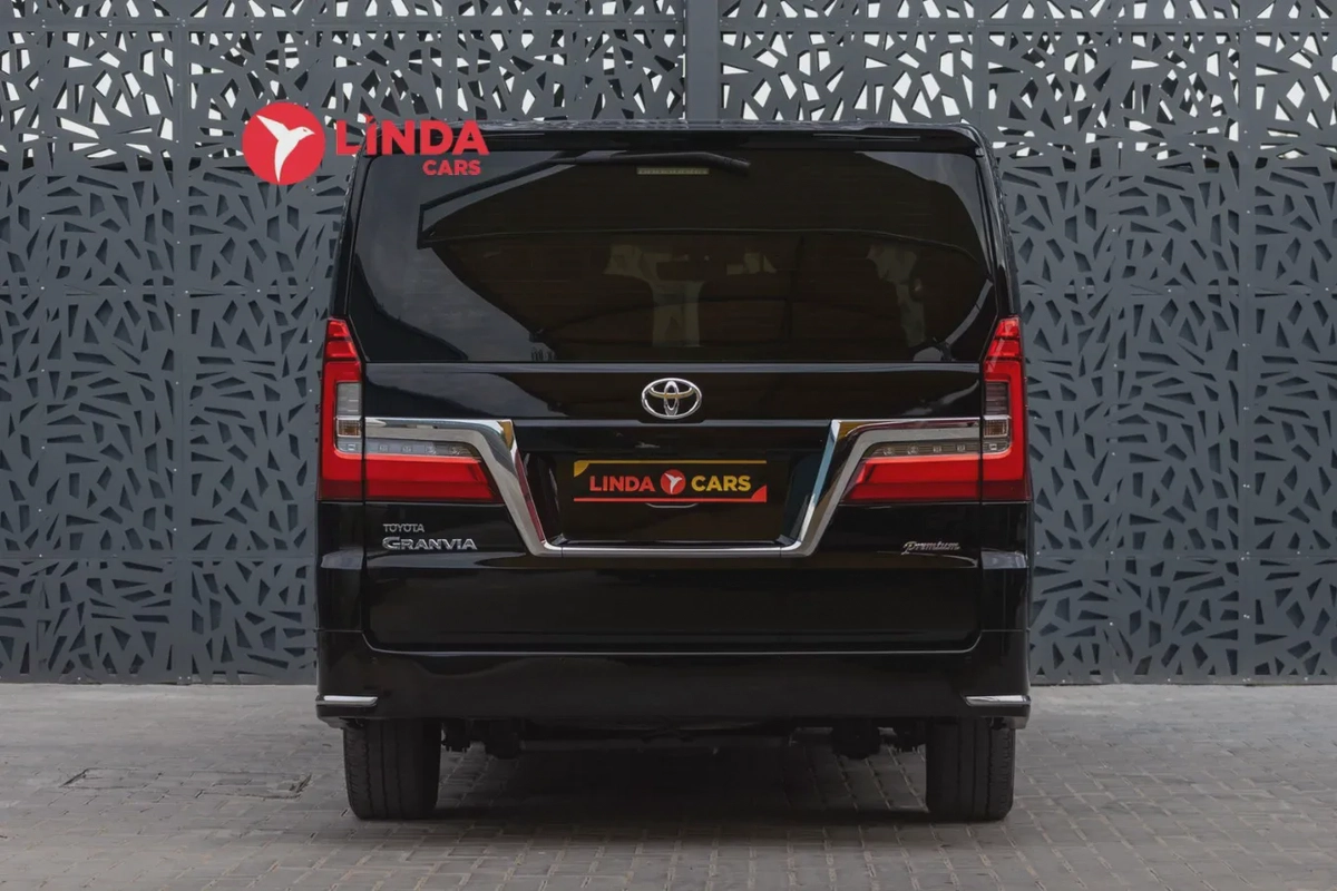 Toyota Granvia 2020-12-12