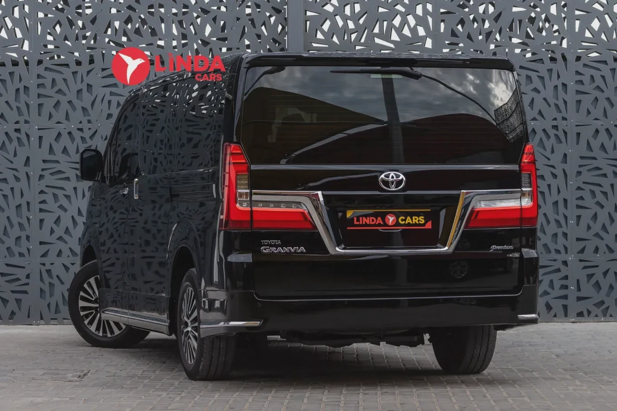 Toyota Granvia 2020-11-11