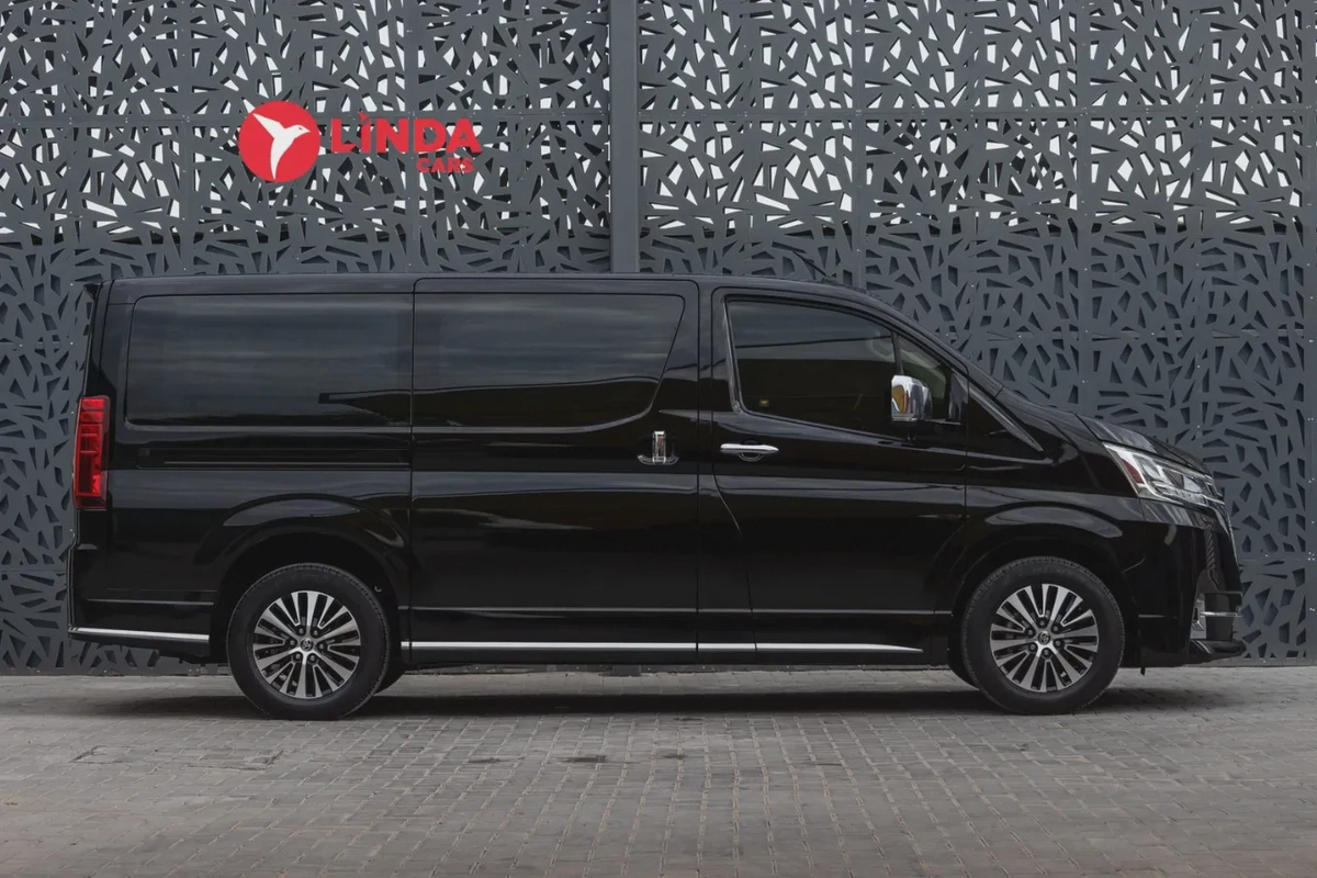 Toyota Granvia 2020-19-19
