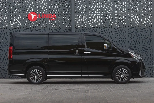 Toyota Granvia 2020