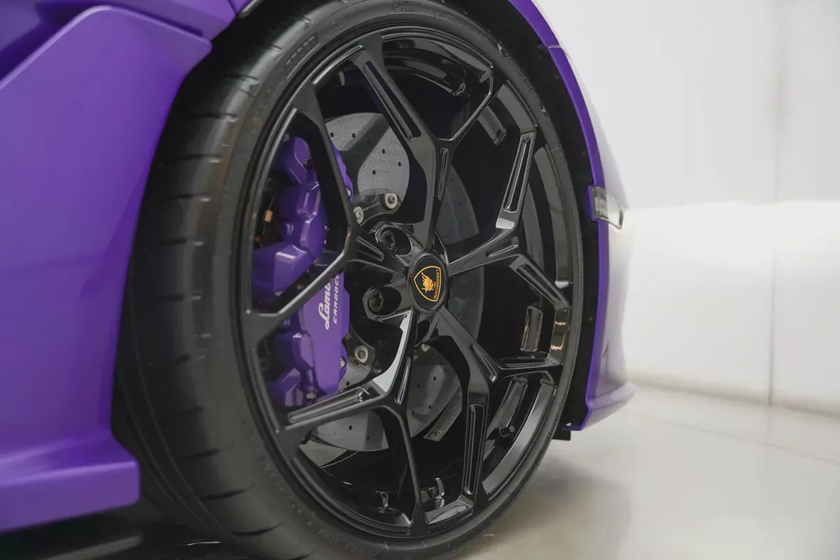 2025 LAMBORGHINI REVUELTO-17-17