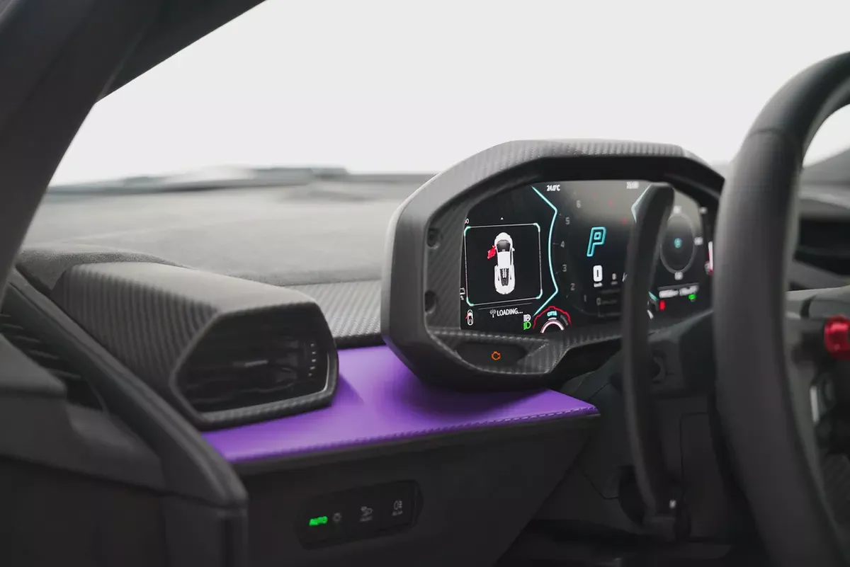 2025 LAMBORGHINI REVUELTO-7-7