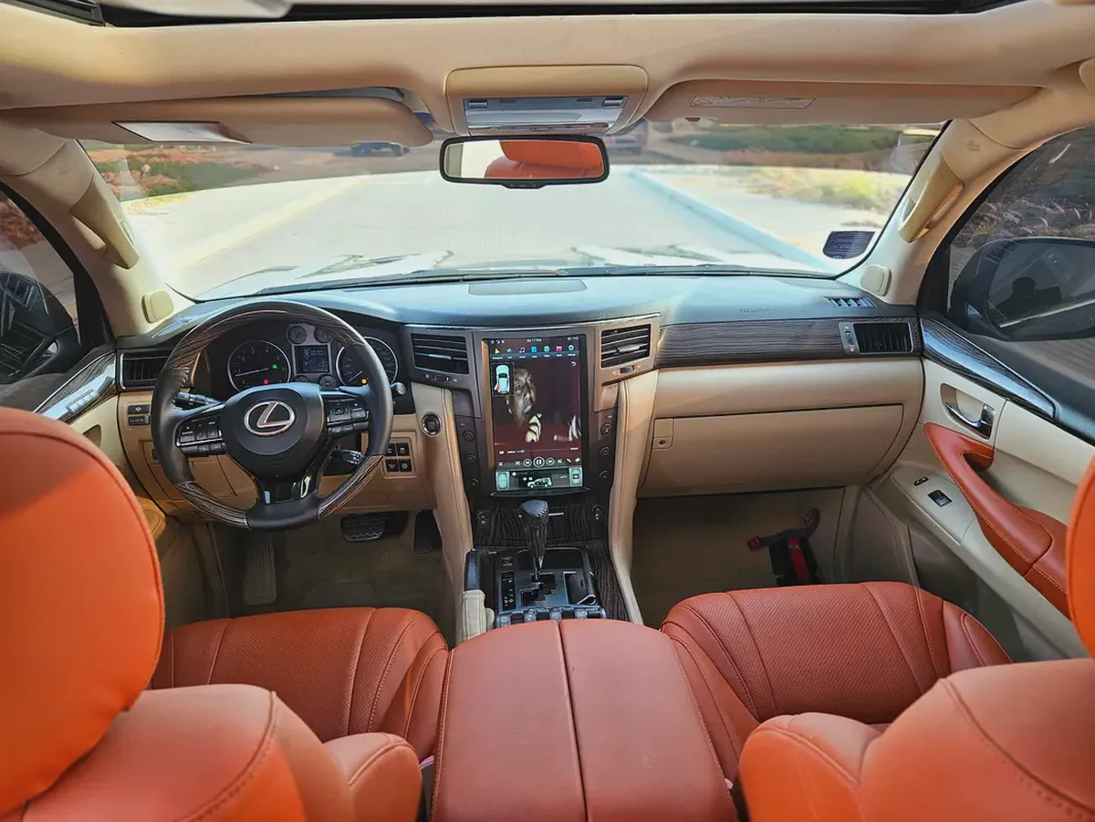 Lexus LX 570 Luxury 2009 | GCC Specs | Facelifted to 2022 Premium Condition Luxury SUV-11-11