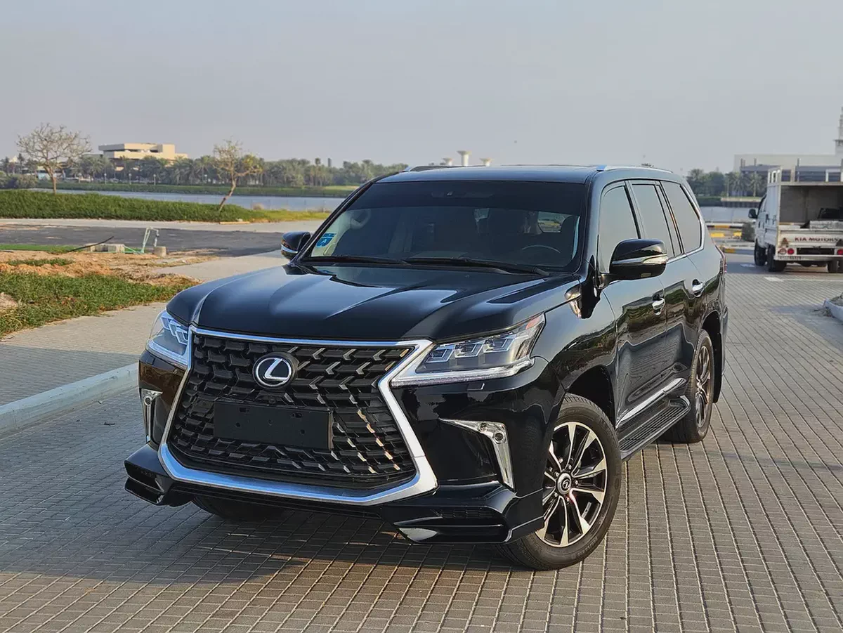 Lexus LX 570 Luxury 2009 | GCC Specs | Facelifted to 2022 Premium Condition Luxury SUV
