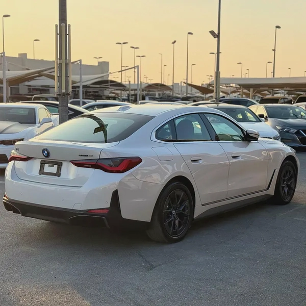 BMW// I4 E DRIVE 40// (2025)// AMERICAN// FULL OPTIONS//GOOD CONDITION//LOW MILLAGE//