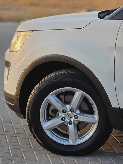 Ford Explorer XLT 2018 | GCC Specs | Well Maintained-6