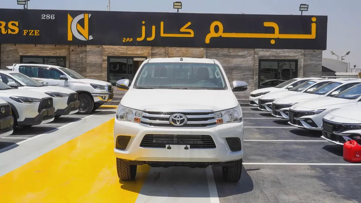 Toyota Hilux Double Cab DISEL 2.4 2026 - GCC Specs - BASIC OPTION !