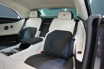 Rolls-Royce Spectre-2
