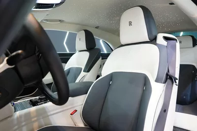 Rolls-Royce Spectre-14