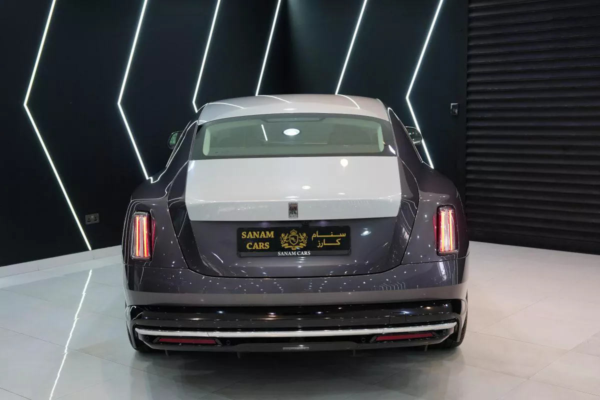 Rolls-Royce Spectre-3-3