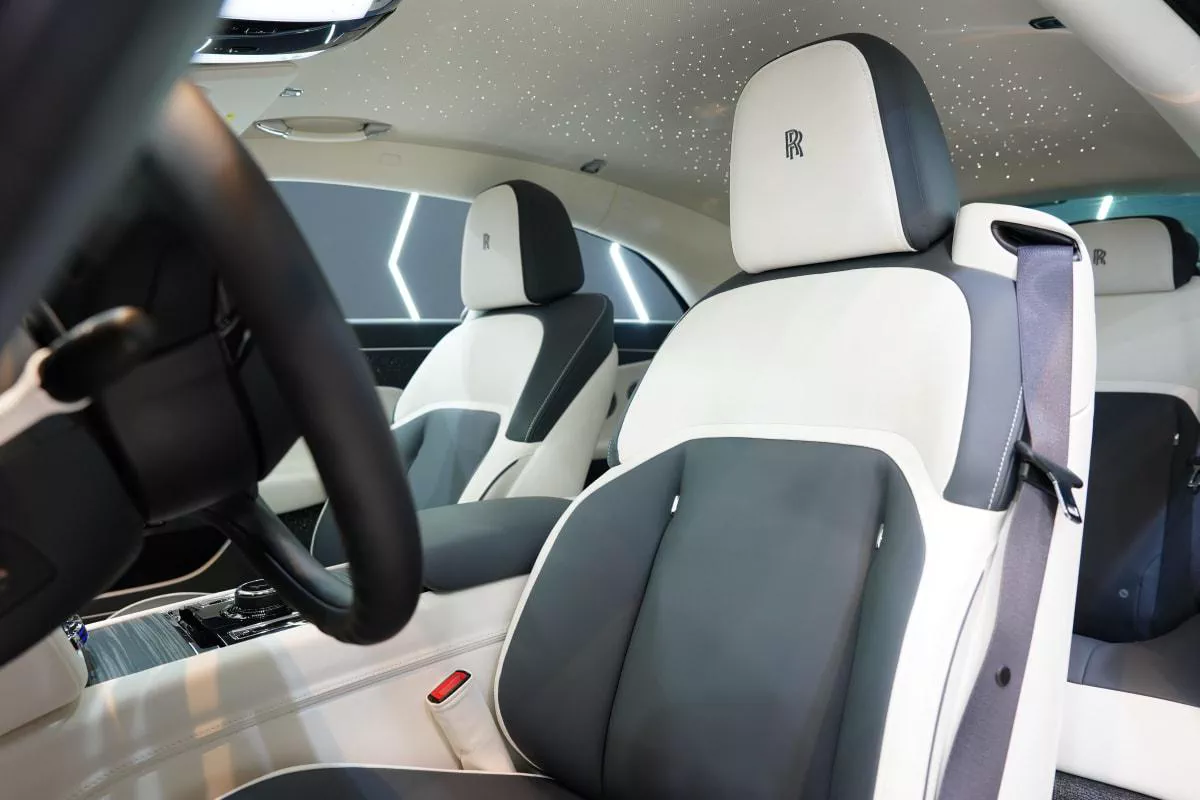 Rolls-Royce Spectre-14-14