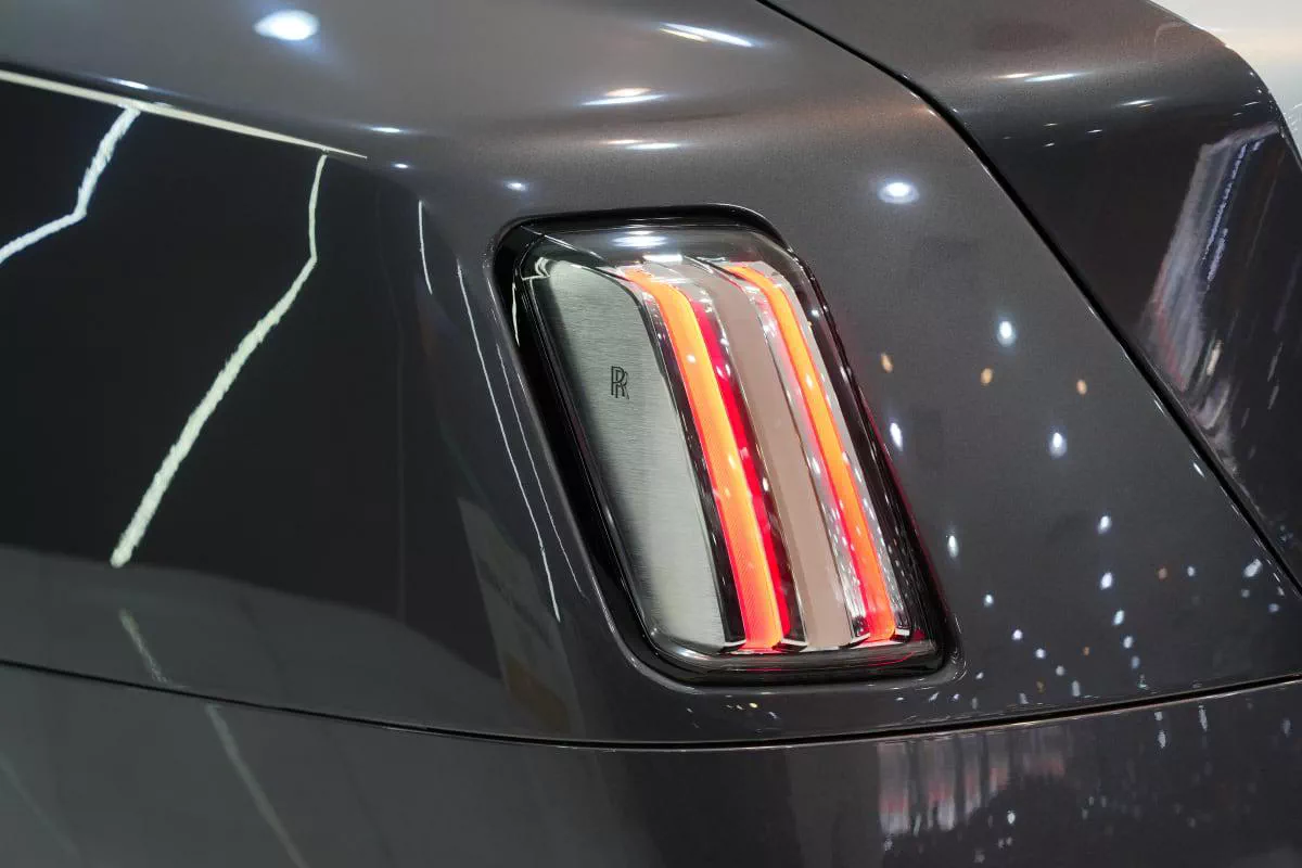 Rolls-Royce Spectre-11-11