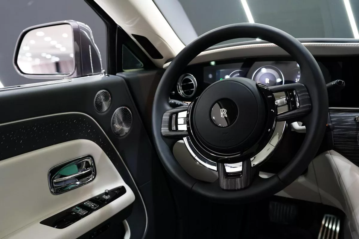 Rolls-Royce Spectre-7-7